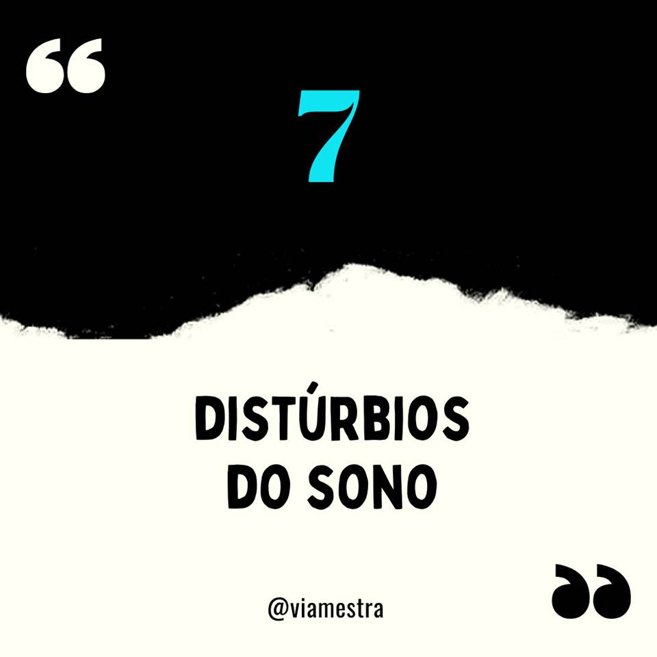 Como é comum a muitos profissionais, o trabalho do professor não se encerra no final de um longo dia de trabalho. Escola não é uma indústria, em que o funcionário encerra o seu labor e retoma no outro dia. Na profissão professor não existe isso de desligar a máquina, tirar o uniforme, apagar a luz e só no outro dia religa. A docência veste-se de uma estrutura laboral sem fim. O recomeço de um dia nunca é reduzido à ligar máquinas e retomar de onde parou, porque o professor não só leva muito trabalho pra casa, como é sobrecarregado com a demanda psíquica das vivências escolares (além da vida pessoal, que todos tem e por vezes é negada ao professor lazer e investimento). (8/10)